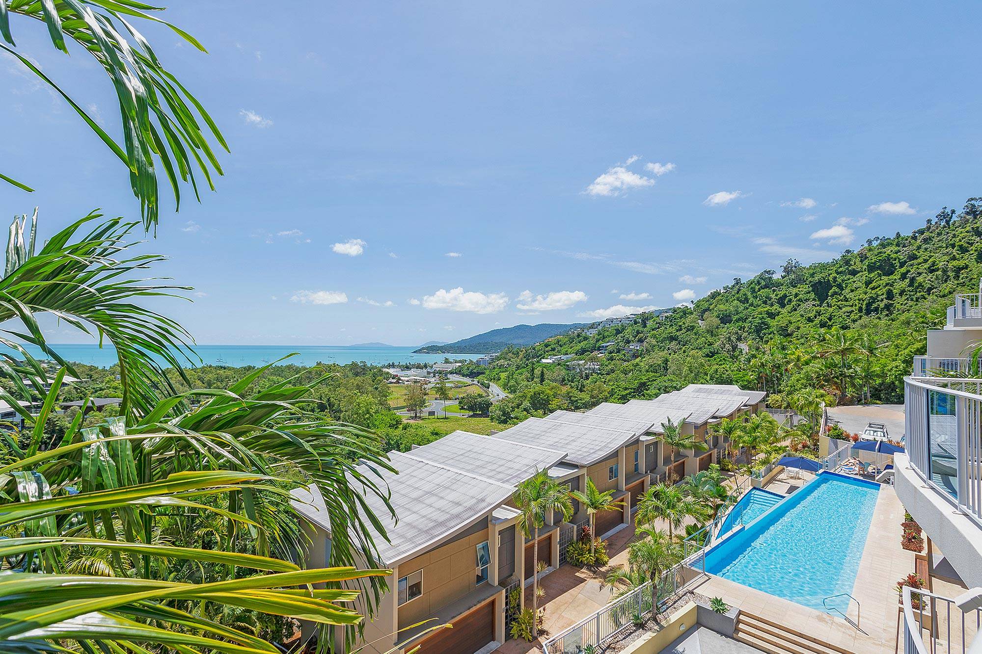 Whitsundays Airlie Beach Apartments - Azure Sea Whitsundays